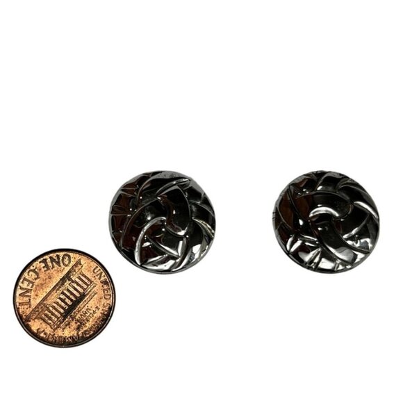 Silver Metal Earrings With Floral Design 1/2 Inch Diameter A41 - Picture 2 of 3